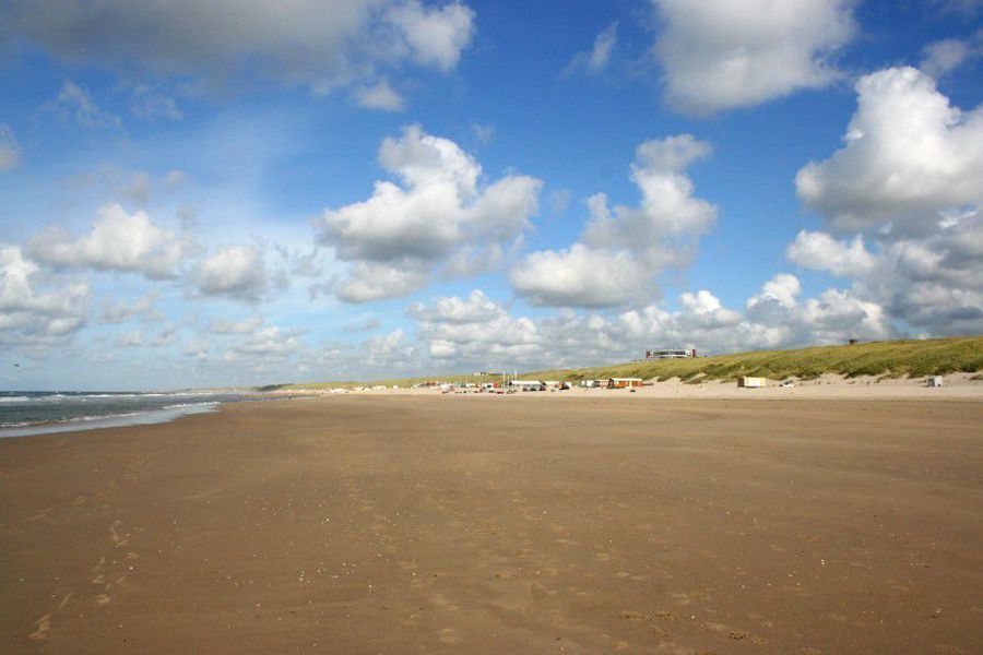 Strand Wijk aan Zee 10 jaar op rij erkend als schoon, veilig en duurzaam strand - Radio Beverwijk